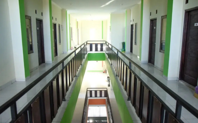 RedDoorz Syariah @ Jakal Atas