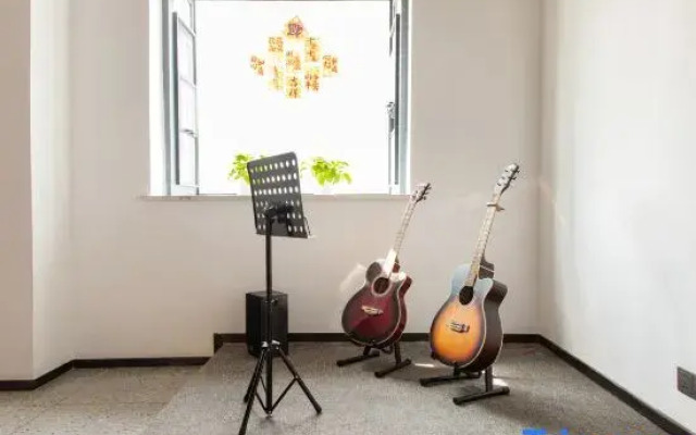 Luojia Youth Hostel