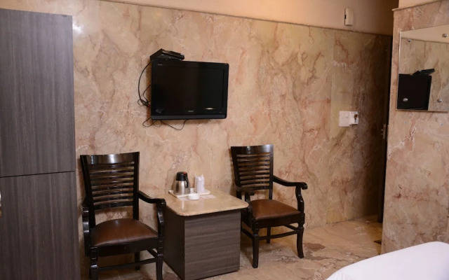 Hotel Maan K