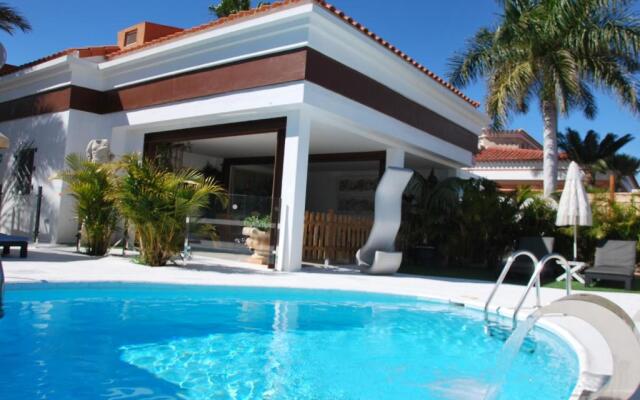 Apartamentos Lacy Only Adults