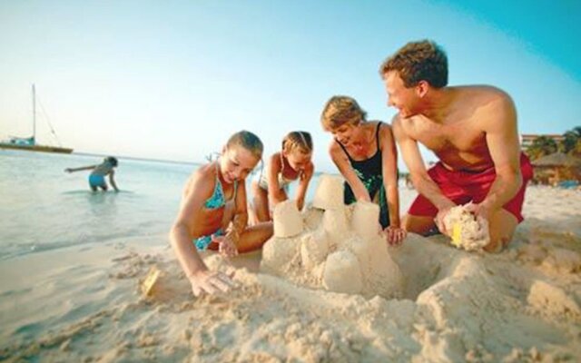 The Memories Holiday Home Beachside & Mini Zoo Samui Lamai