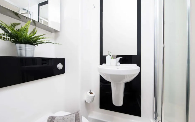 Modern Student-Only Ensuite Rooms in Central Portsmouth