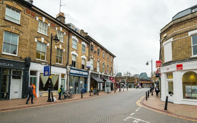 Immaculate Designer Home in Wandsworth