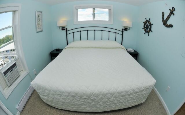 Friendship Oceanfront Suites