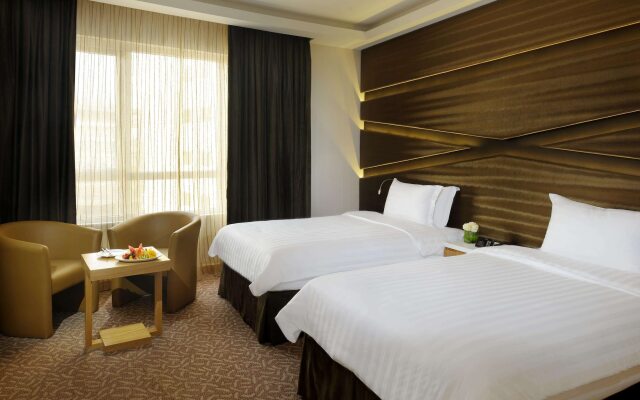 Al Safir Hotel & Tower