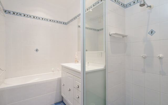 Grevillia, Bay Parklands, Unit 49/2 Gowrie Avenue