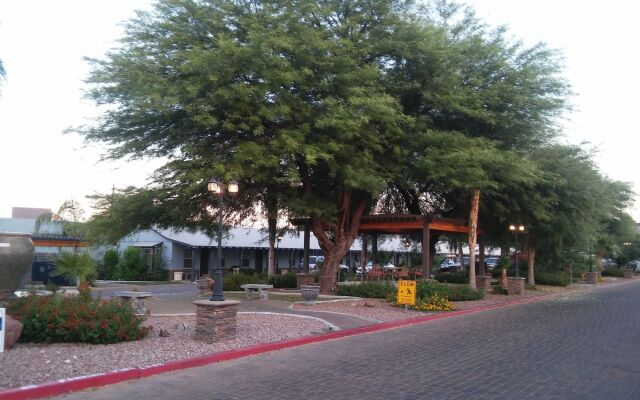 Sterling Gardens Hotel