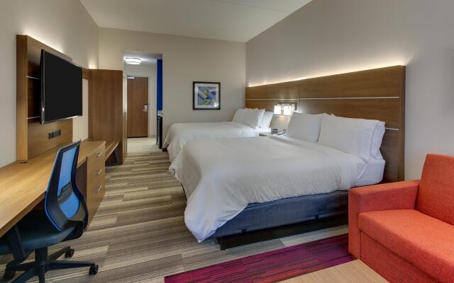 Holiday Inn Express & Suites Nashville Metrocenter Downtown by IHG