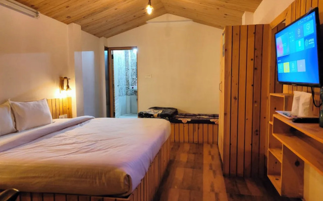 Ashtapad Saamaayik Resort