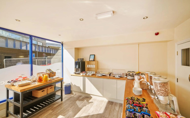Discovery Inn Hotel