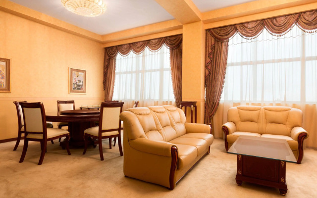 Ramada Plaza By Wyndham Gence