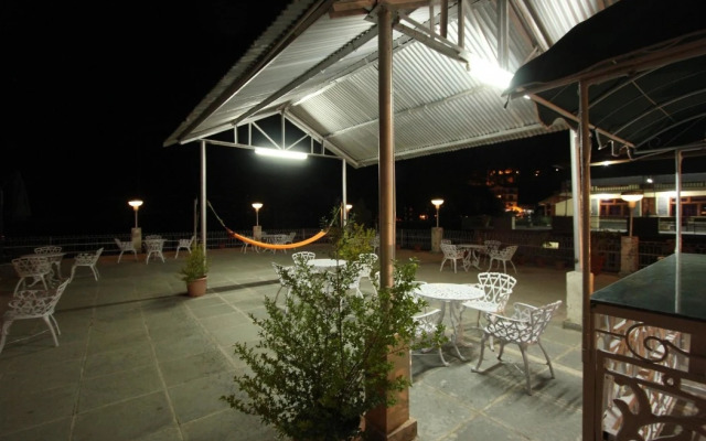 Golden Tulip Manali