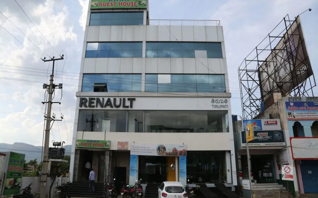 OYO 6660 near Railway Station