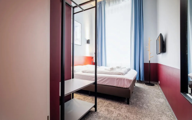 Maverick Athenaeum Hotel