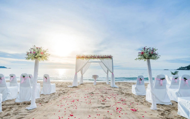 Hive Khaolak Beach Resort - Adults Only