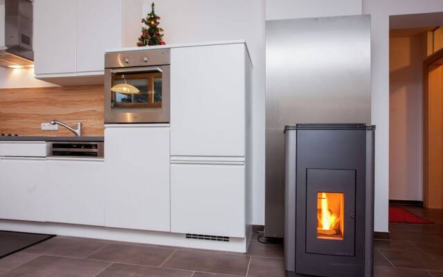Gorgeous Apartment in Uderns With Parking