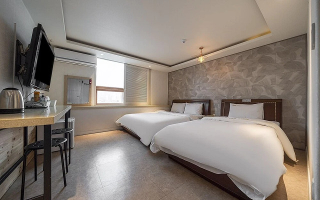 Yangpyeong River House
