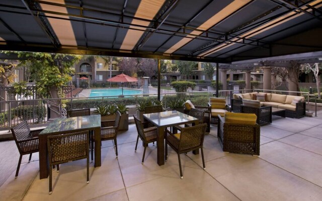 River Terrace by Bluebird Suites