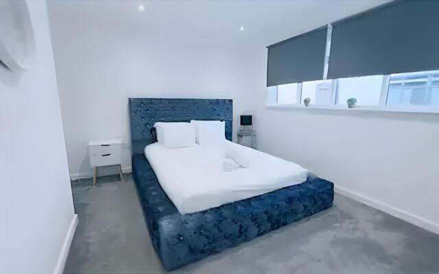 Charming 2-bed Apartment in Liverpool