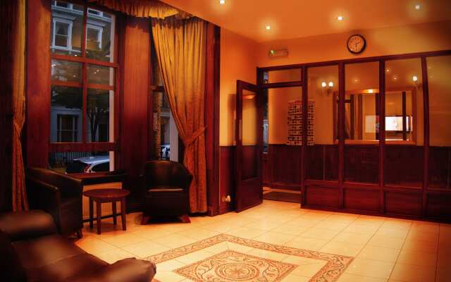 Westbury Hotel