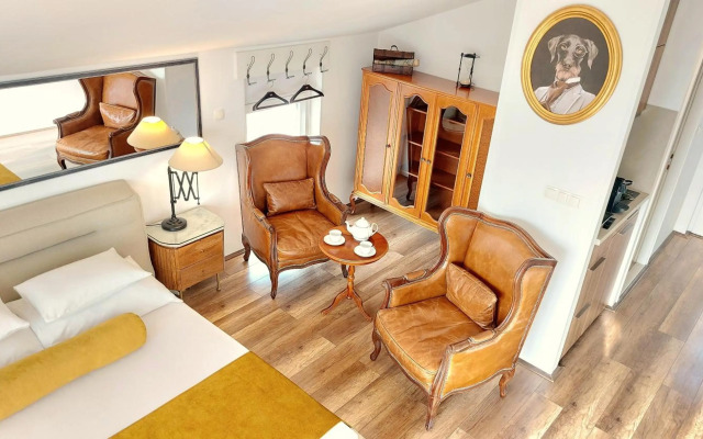 Refresh Boutique Apartments