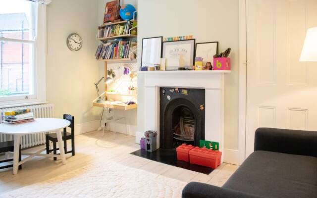 Stunning 5 Bedroom Family Home in East London
