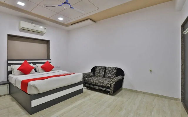 OYO 29155 Village Hotel