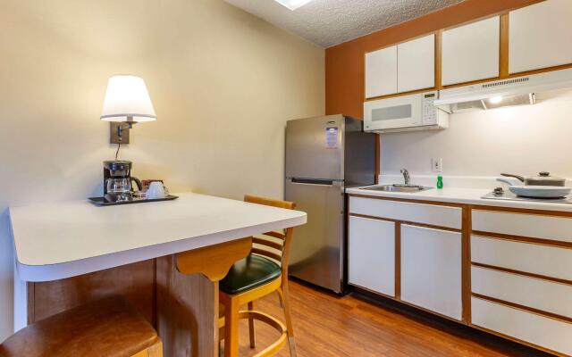 Suburban Studios Albuquerque Midtown - University