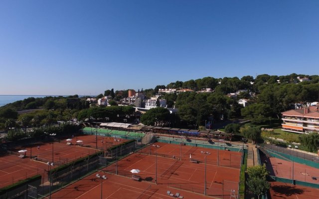 Tennis Apartment TVL 105