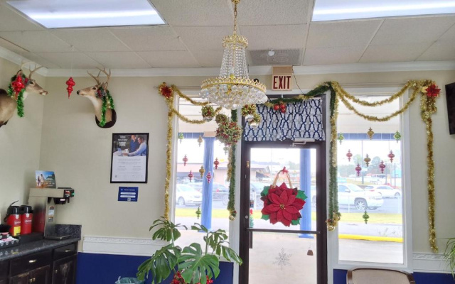 Travelodge by Wyndham Thomasville AL