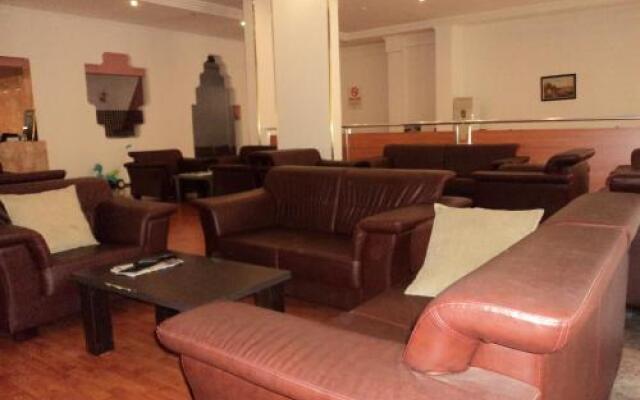 Izethan Hotel