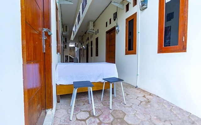 OYO Life 2420 Kost Luqman 1