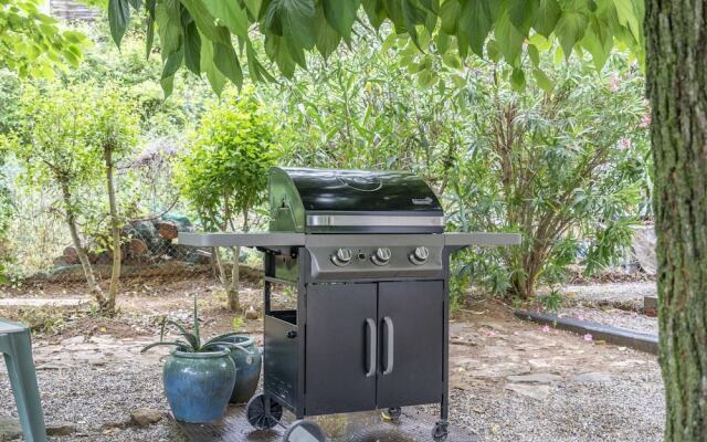 Attractive Holiday Home in Cessenon-sur-orb With Terrace