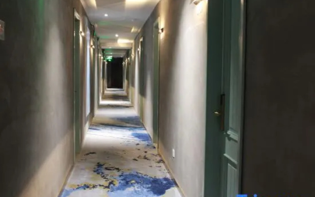 Yantai Yanlan Art Hotel