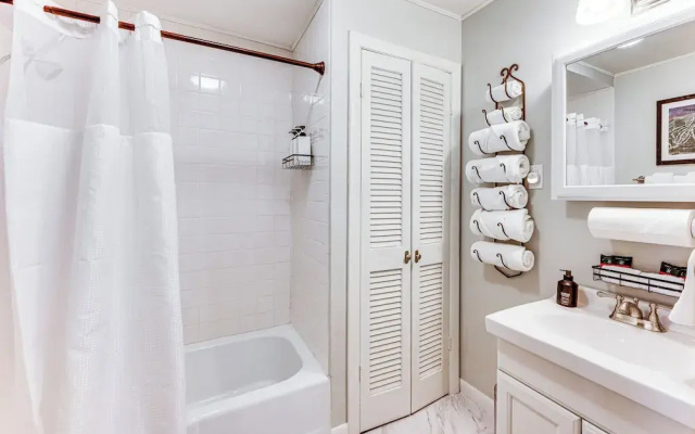 Hiking Galore: Mittersill Townhome in Franconia!