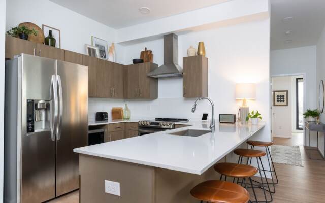 Lllume Posh Gulch View Penthouse Nash.pad 2 Bedroom Condo