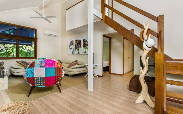 Bottlebrush Cottage