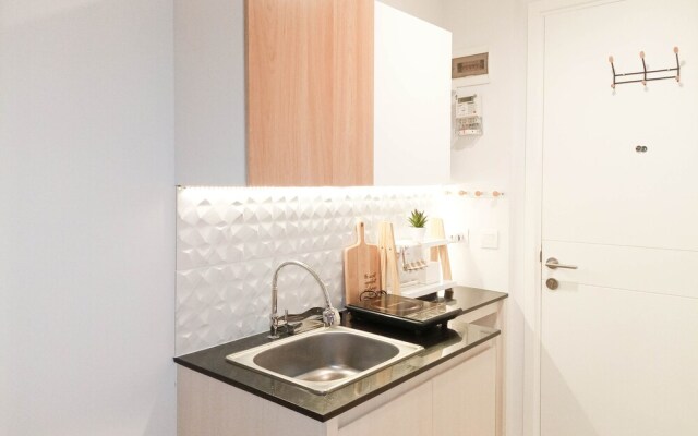 Elegant And Cozy Studio Barsa City Apartment
