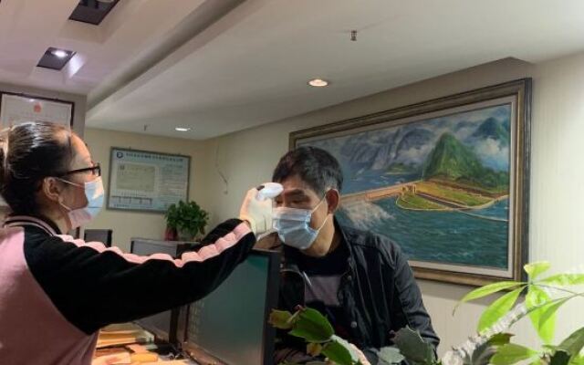 Yujing Holiday Hotel (Yichang Three Gorges Visitor Center Wanda Plaza)