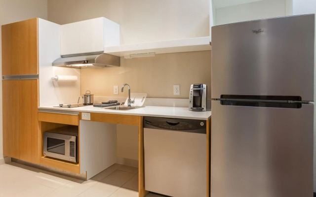 Hawthorn Suites by Wyndham Fargo