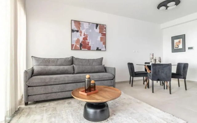 Magical 2BR Parking with amazing view in city gate