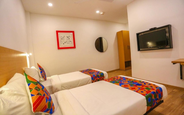 F9 Paschim Vihar by Fabhotel
