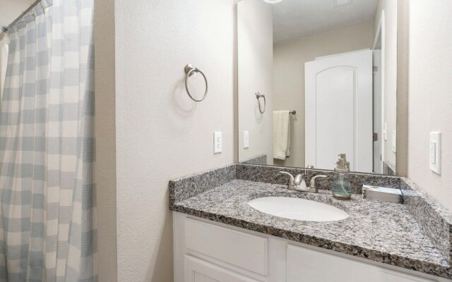 Stonewall Haven - Dual Condos!