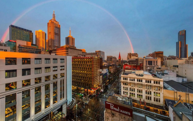 Pullman Melbourne City Centre