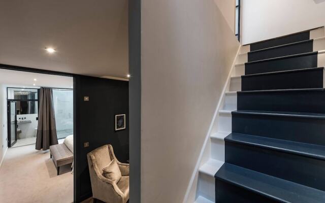 Modern, Bright & Elegant 3 Bed Fulham Maisonette