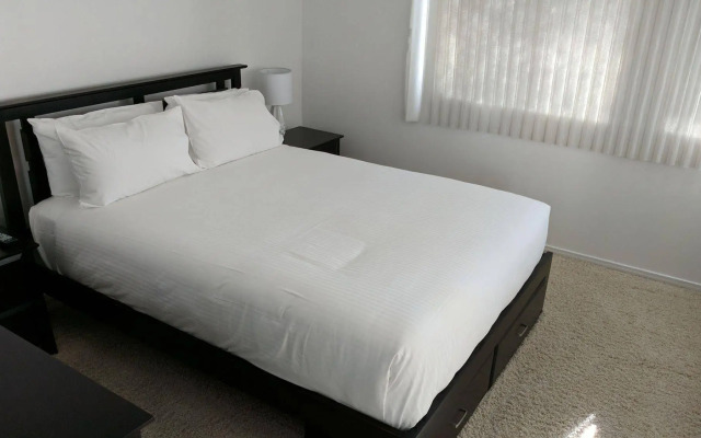 Pier Resort Apartments