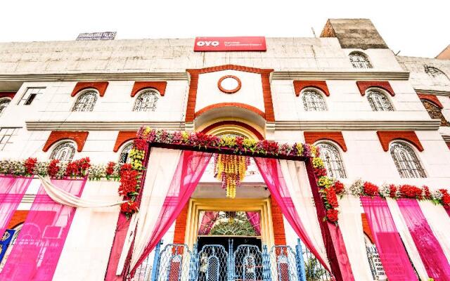 Vishwakarma Palace by OYO Rooms