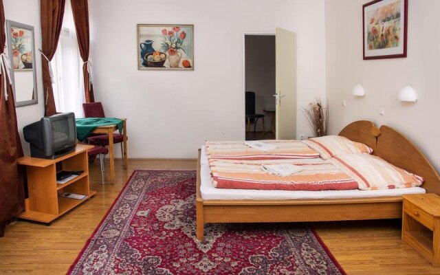 Charles Bridge Bed & Breakfast