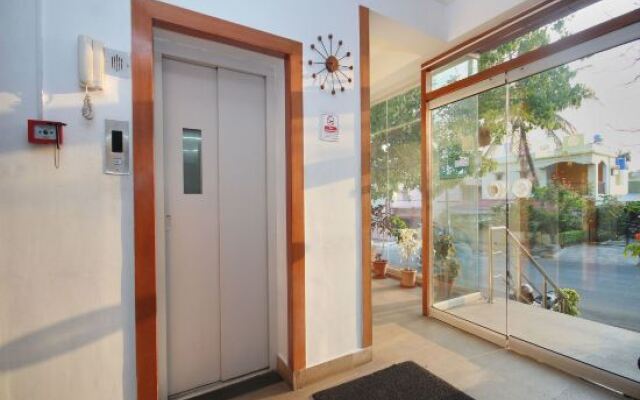 Urban Oasis Compact by OYO Rooms