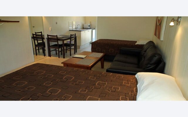Pacific Palms Motor Inn